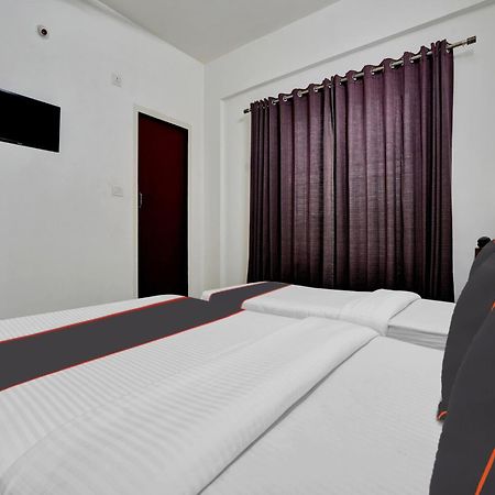 B Six Hotel Bangalore Eksteriør bilde