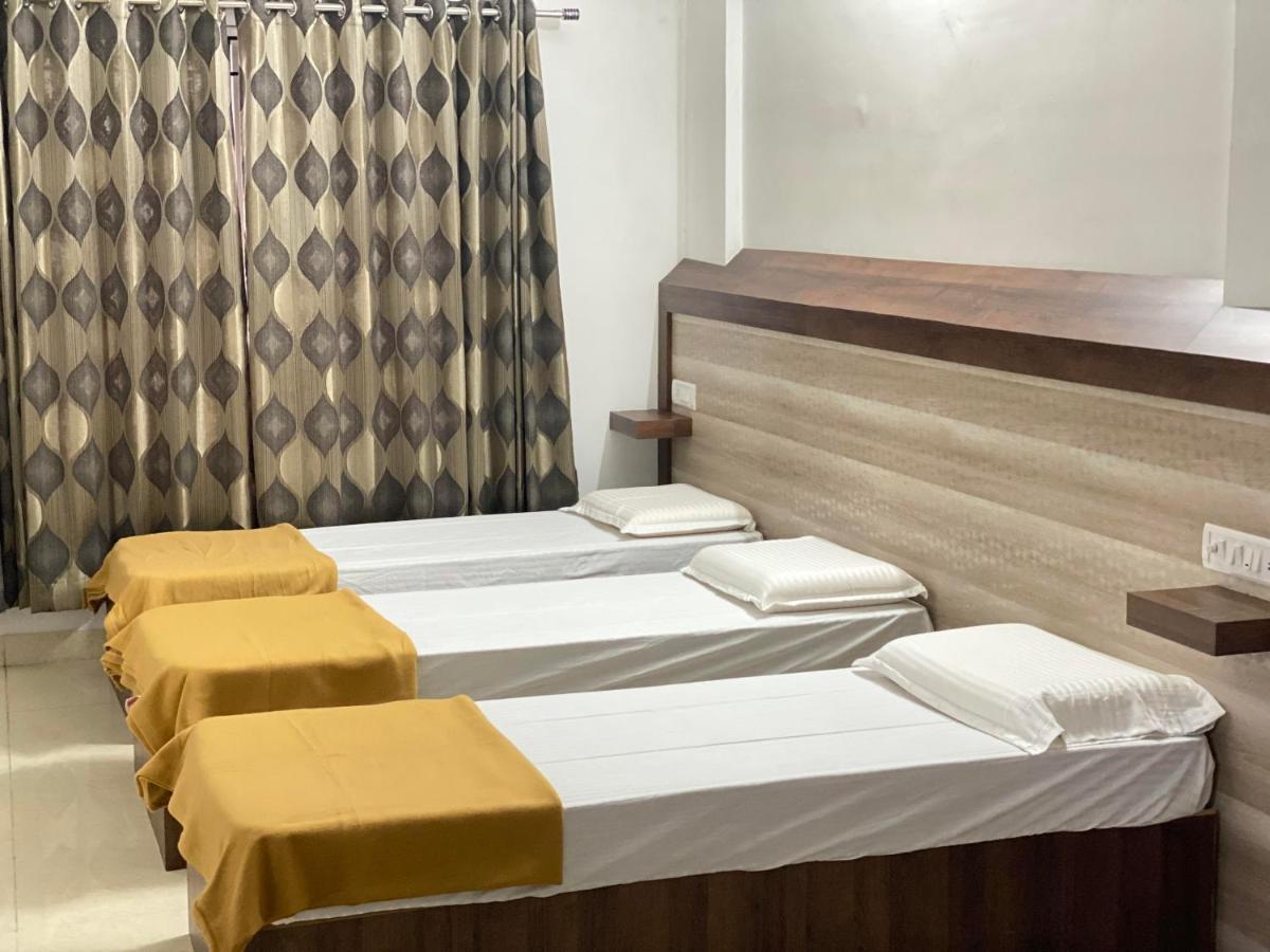 B Six Hotel Bangalore Eksteriør bilde