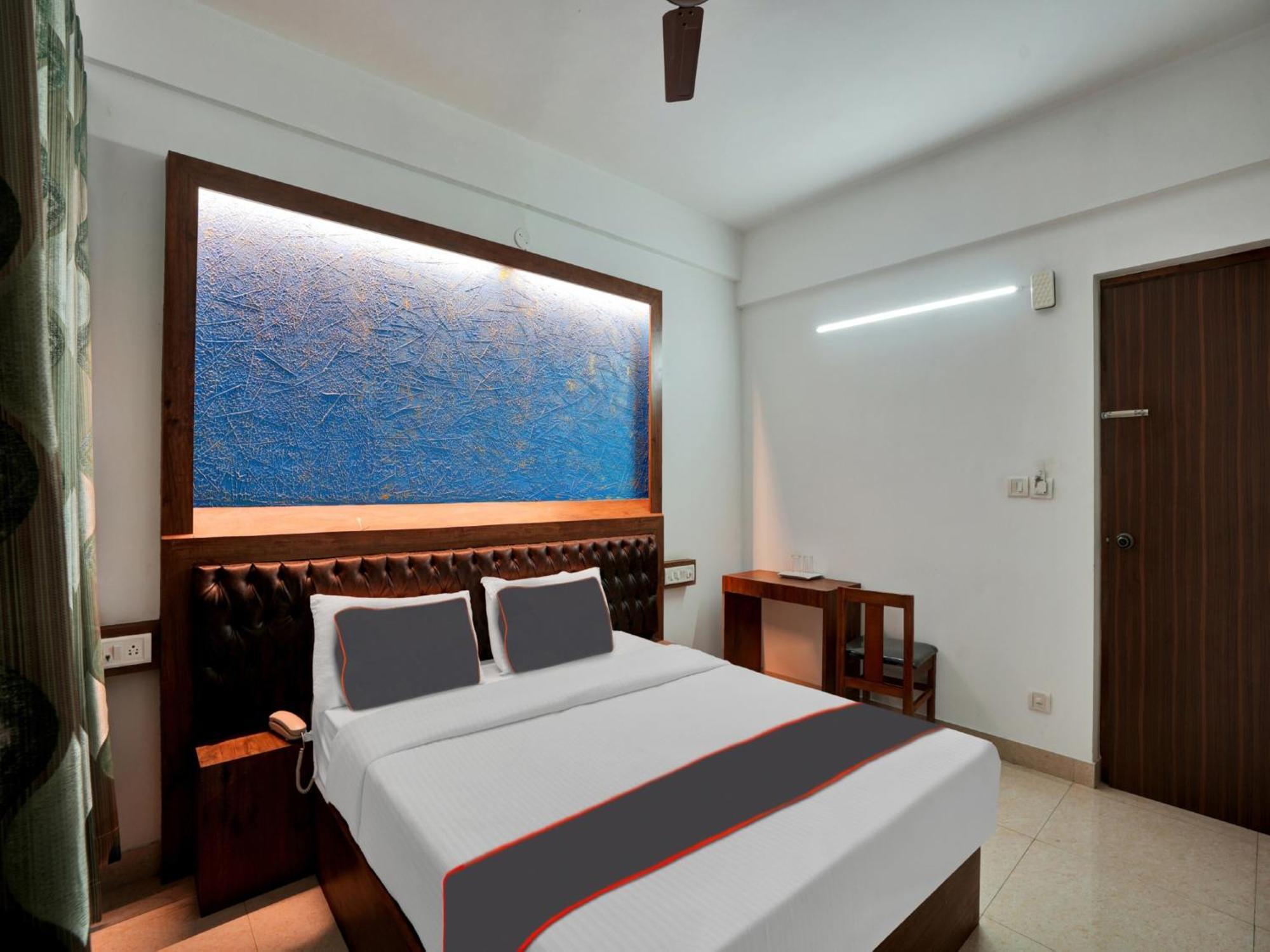 B Six Hotel Bangalore Eksteriør bilde