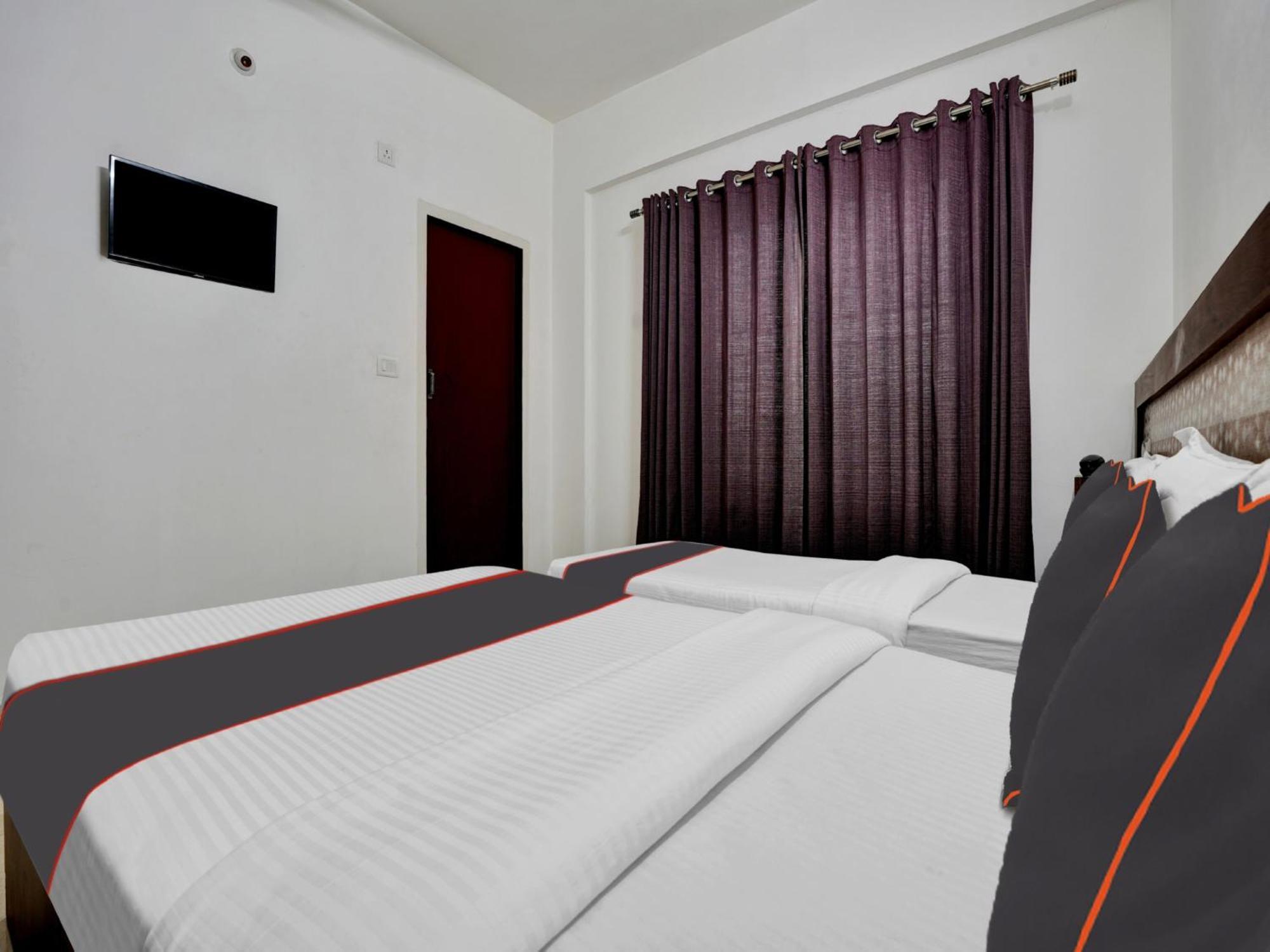 B Six Hotel Bangalore Eksteriør bilde