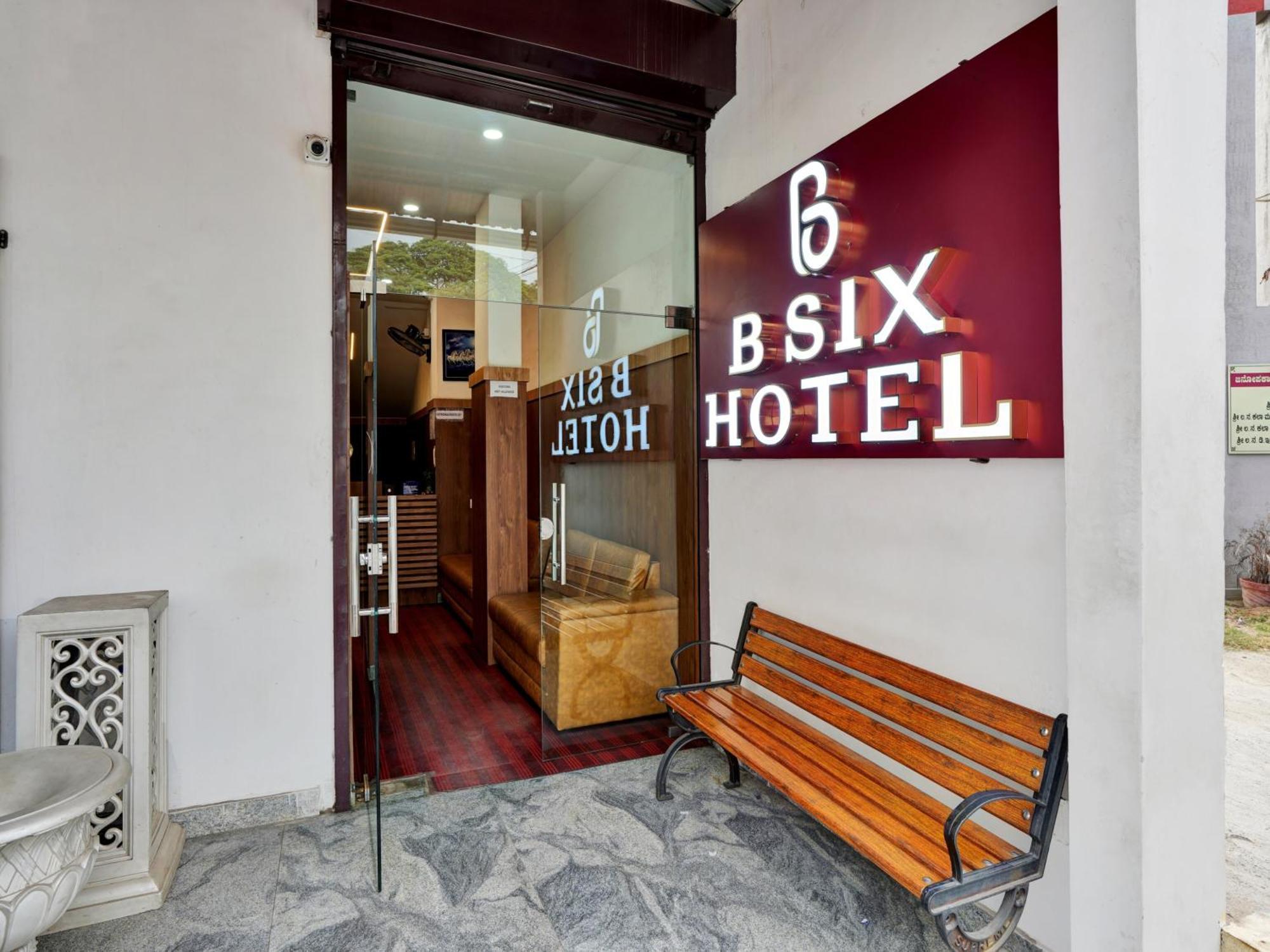 B Six Hotel Bangalore Eksteriør bilde