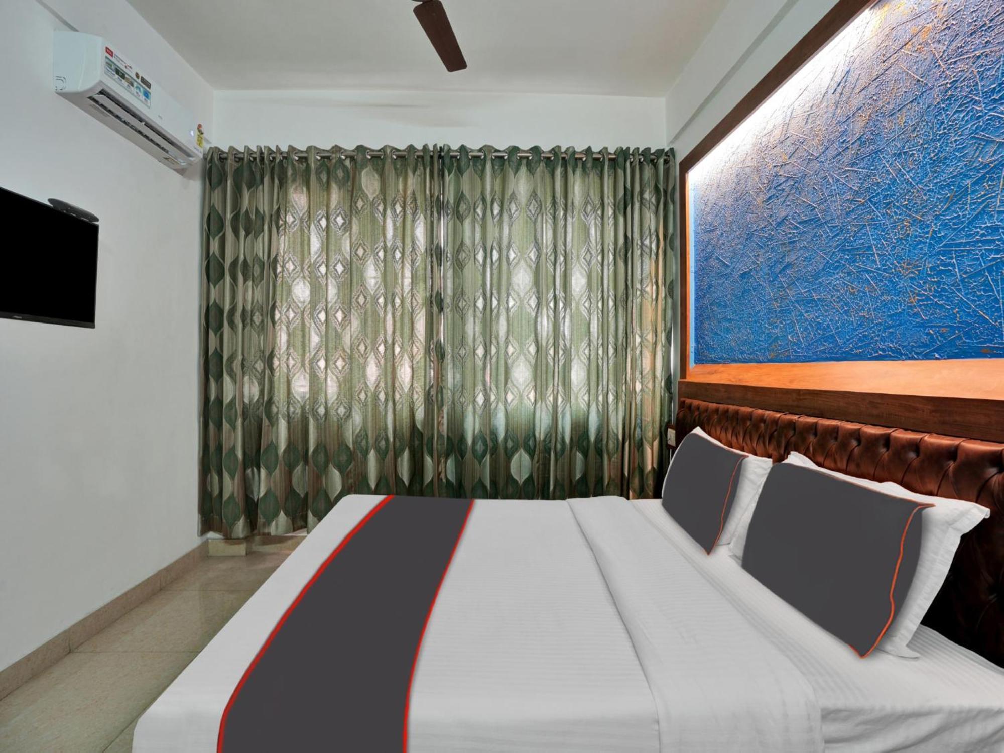 B Six Hotel Bangalore Eksteriør bilde