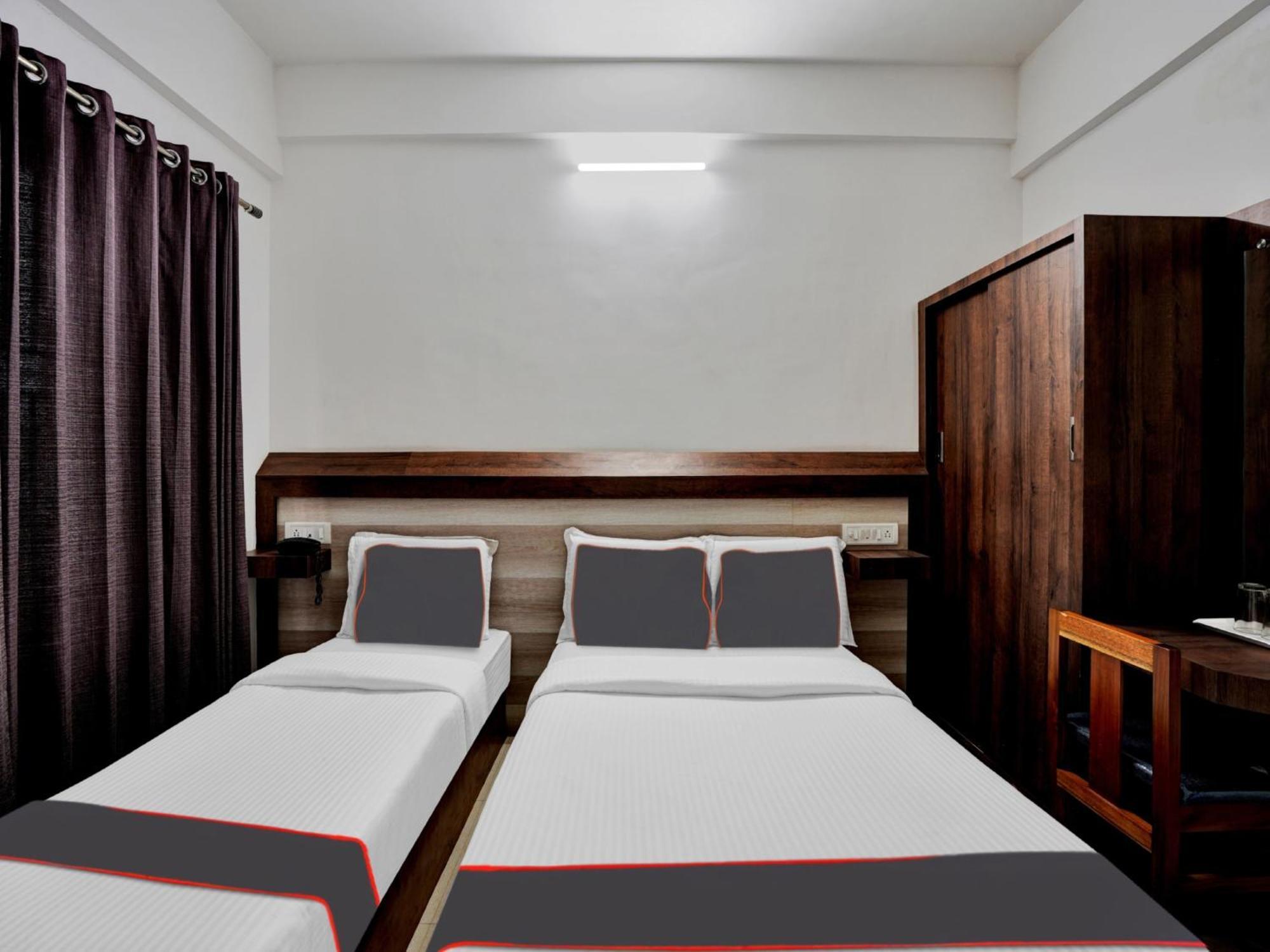 B Six Hotel Bangalore Eksteriør bilde